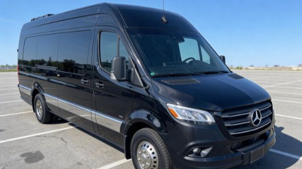 lakeland employee shuttle van service